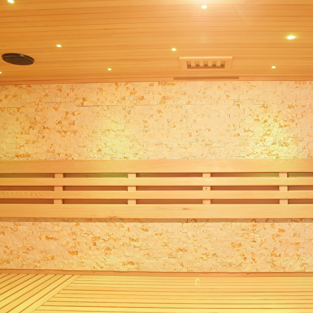 Nirvana Sauna 250x250x210cm met kachel