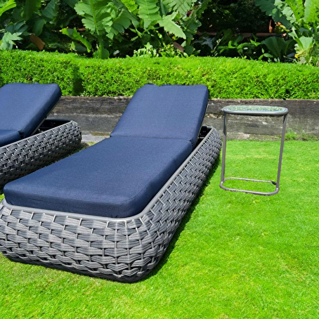 RivieraDream ligbed met bijzettafel donker antraciet wicker