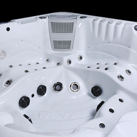 Coral 5-persoons Outdoor Spa wit / WiFi module